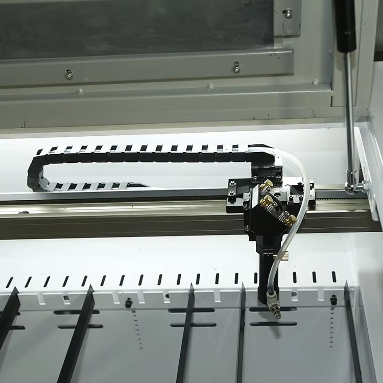 Máquina de corte a laser CNC C - Industrial Laser Fabric Cutting Machine avaliação e preço